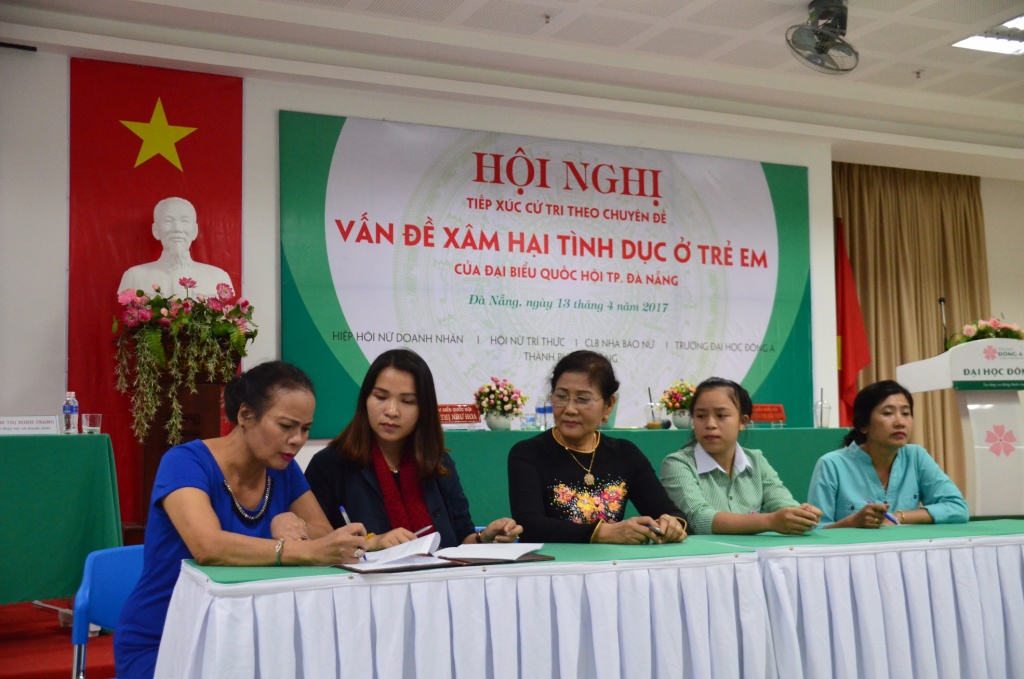 cong an con tho o voi tre bi xam hai tinh duc