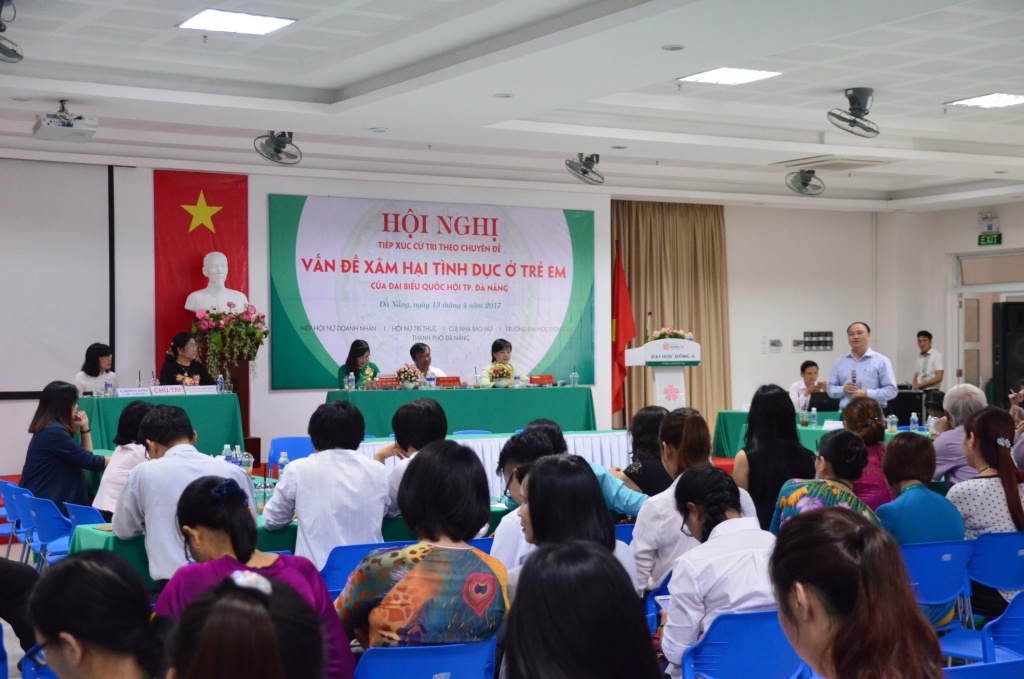 cong an con tho o voi tre bi xam hai tinh duc