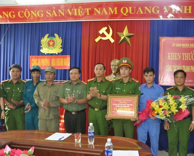 thuong nong luc luong bat thanh nien chuyen ban co my