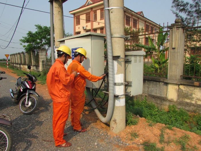 dan mien trung khong lo bi cat dien vao dip nang nong