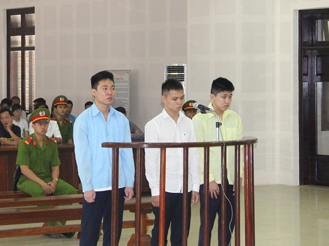 nhom thanh nien xong vao nha giet nam sinh truong dai hoc kien truc