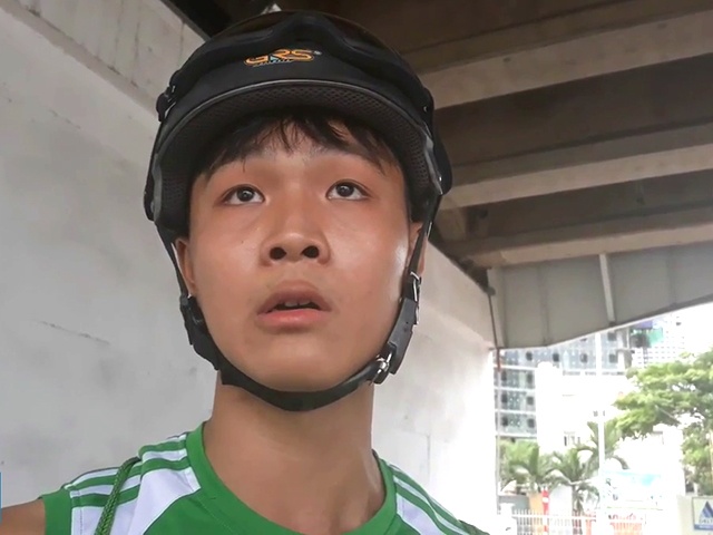 chang trai 18 tuoi ke giay phut nhay xuong song han cuu co gai tu tu