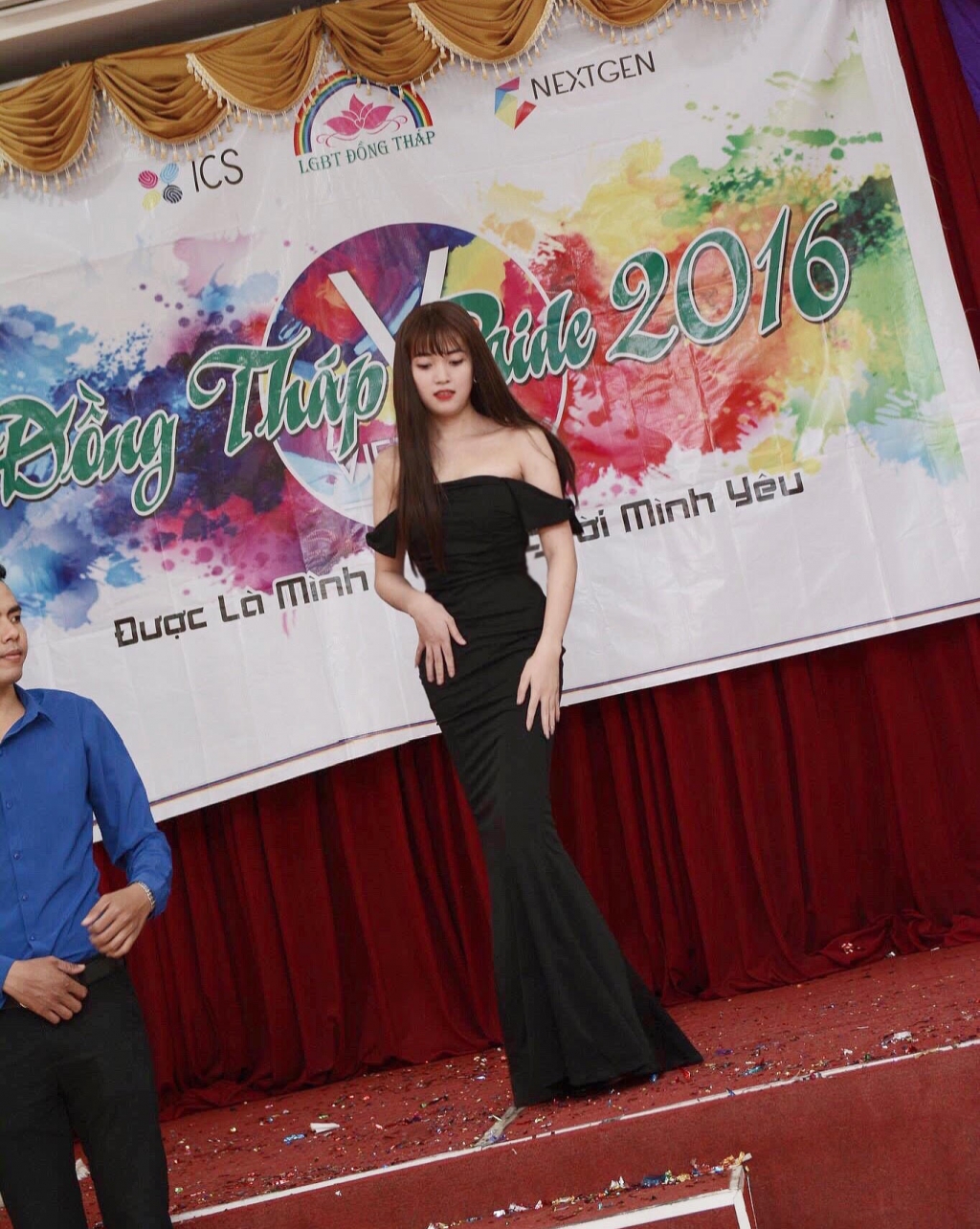 nhan sac nhin la me cua nhung co nang chuyen gioi lam dien dao cong dong mang