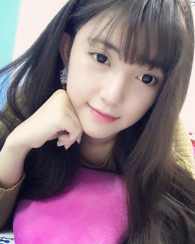 nhan sac nhin la me cua nhung co nang chuyen gioi lam dien dao cong dong mang