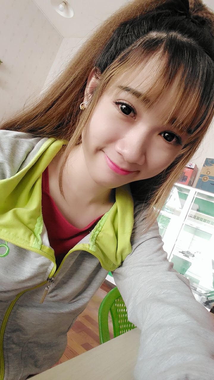 nhan sac nhin la me cua nhung co nang chuyen gioi lam dien dao cong dong mang