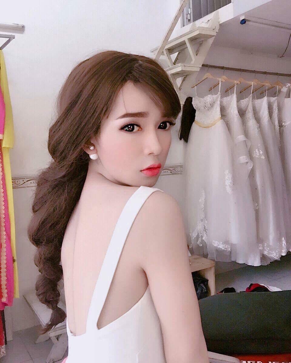 nhan sac nhin la me cua nhung co nang chuyen gioi lam dien dao cong dong mang