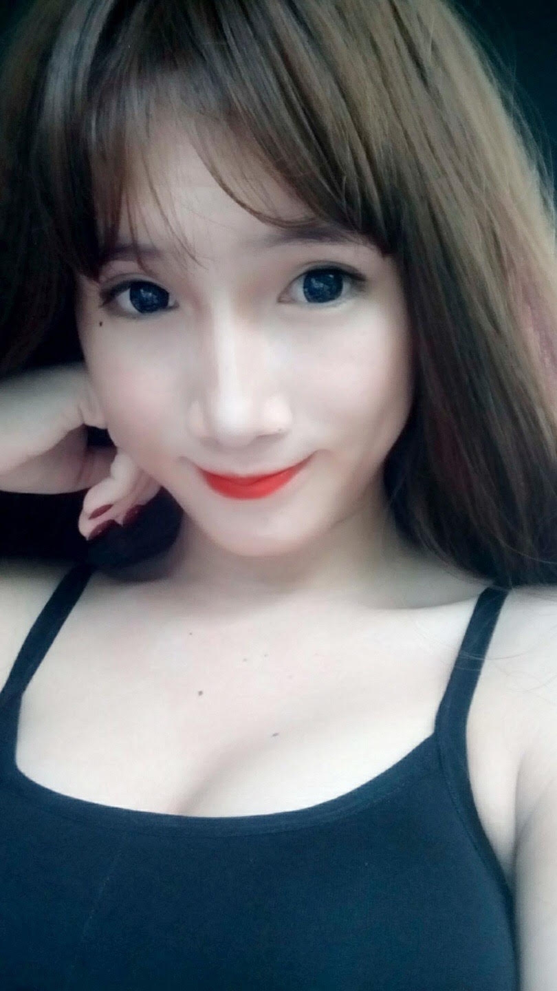 nhan sac nhin la me cua nhung co nang chuyen gioi lam dien dao cong dong mang