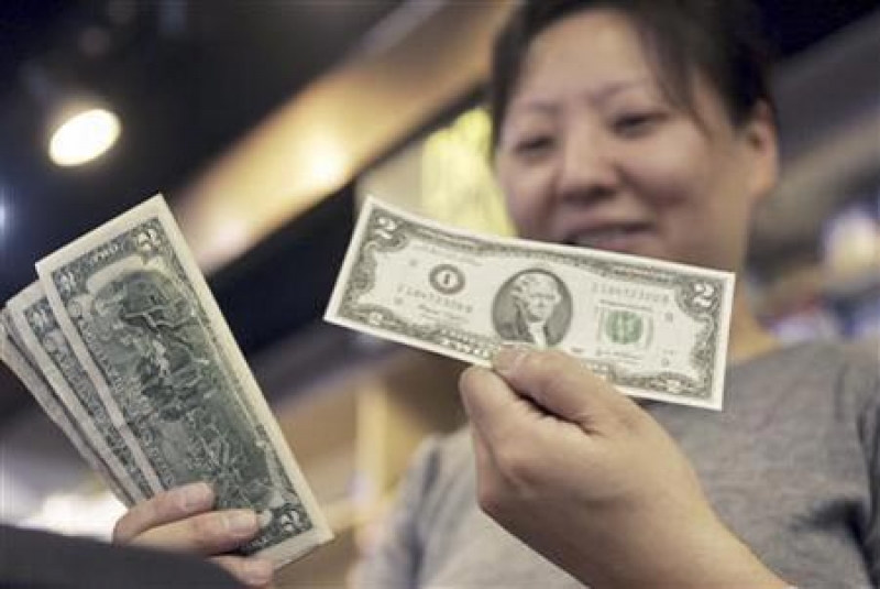 su that phu phang ve to 2 usd khien nhieu nguoi phat cuong