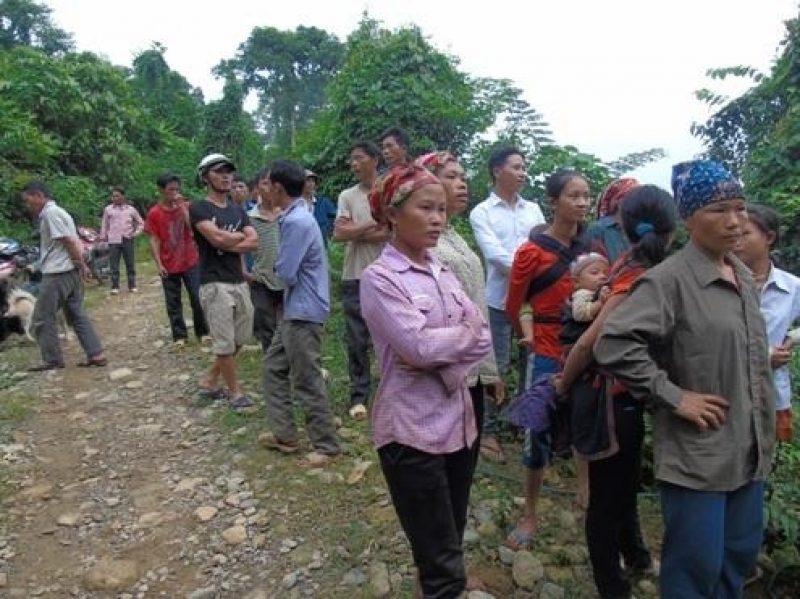 vao noi an nau cua nghi can sat hai 4 nguoi o lao cai