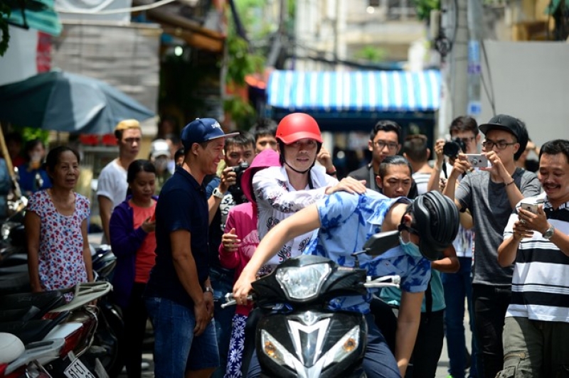 tieng cuoi xau xi trong dam tang minh thuan su nhan tam o noi tan cung noi dau
