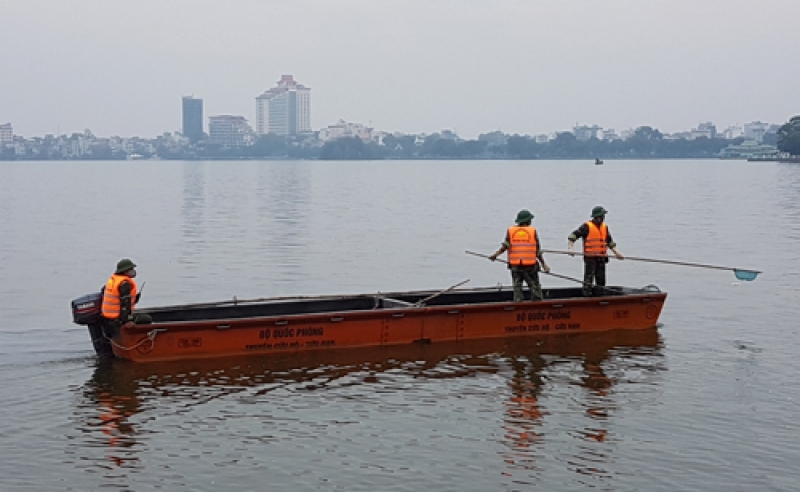ca chet tai cac ho o ha noi do thay doi thoi tiet va nguoi dan y thuc kem