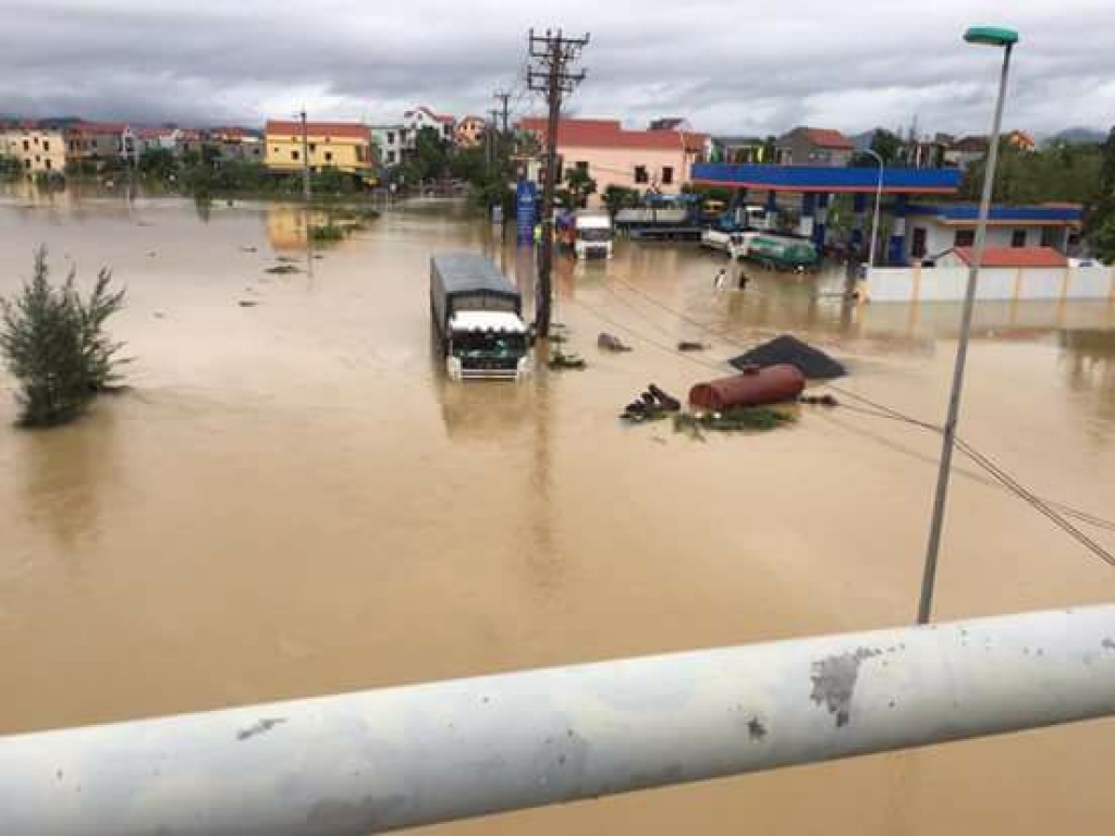 nhoi long hinh anh quang binh tan hoang vi mua lu