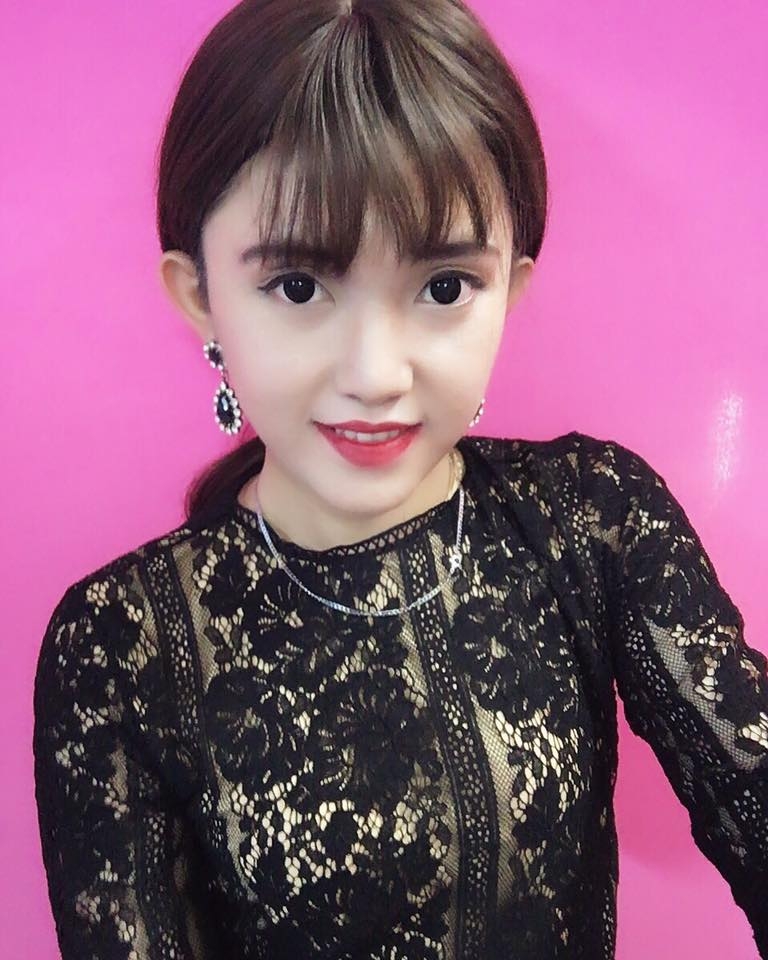 co gai dep khong ti vet va bi mat khien cong dong mang khong tin o mat minh