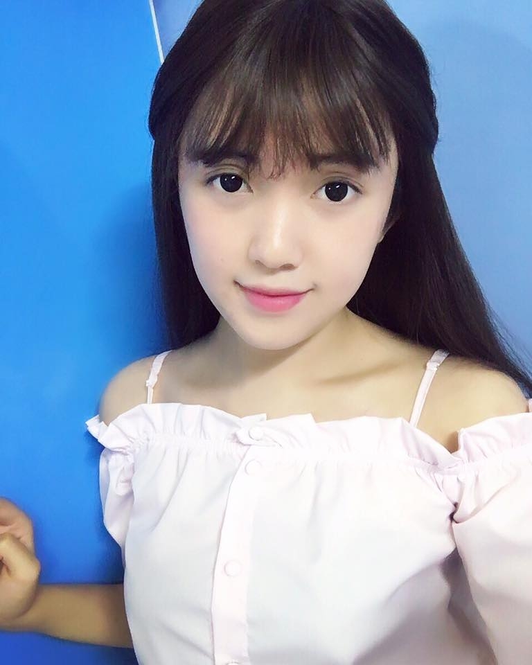 co gai dep khong ti vet va bi mat khien cong dong mang khong tin o mat minh