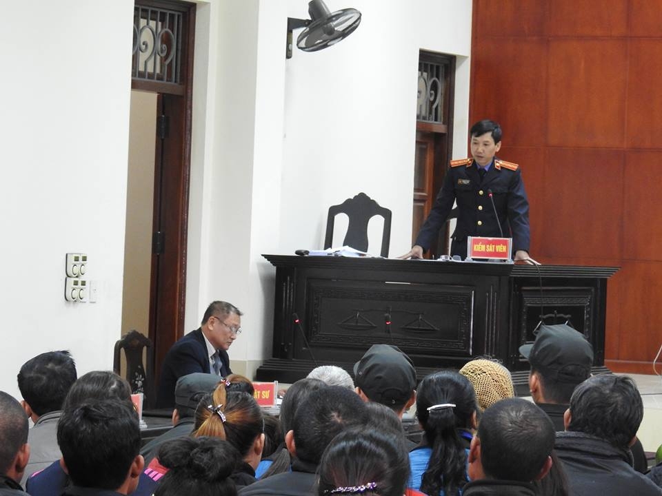 truc tiep ket thuc xet hoi chuyen qua phan tranh luan