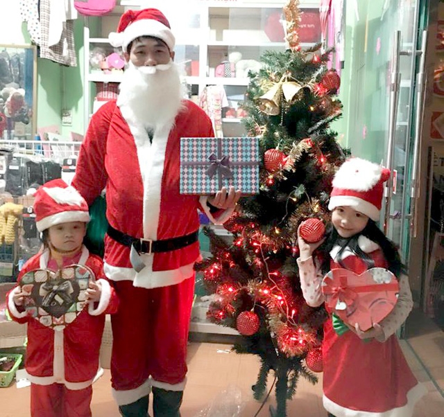 hot bac nho dich vu ong gia noel dip giang sinh