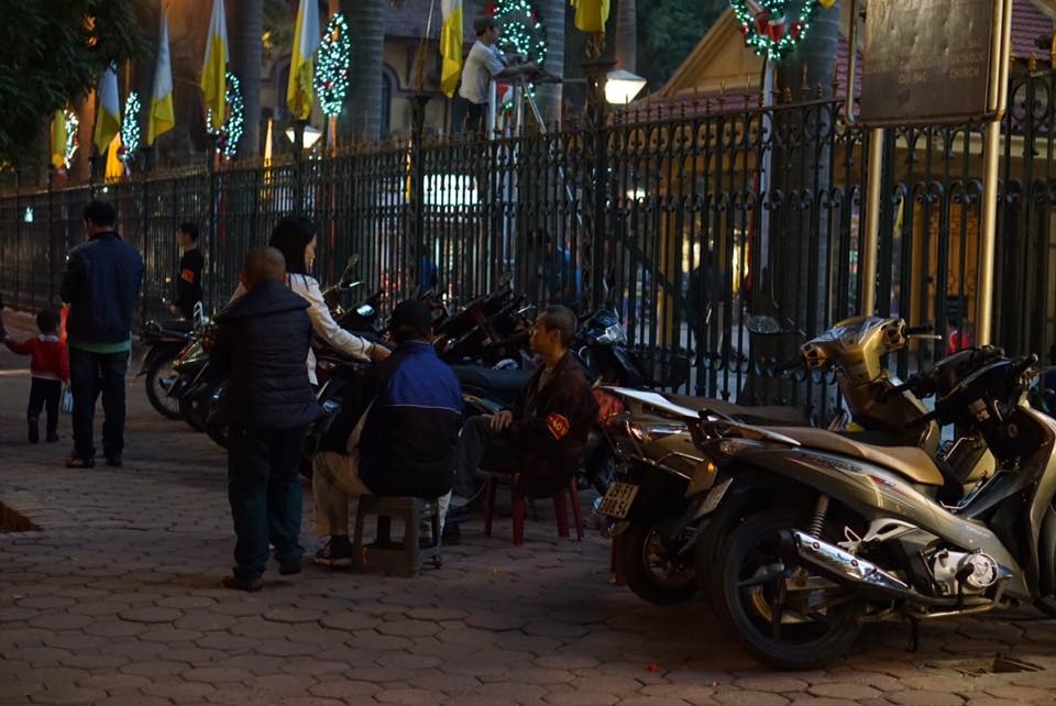 Hà Nội, TP HCM rực rỡ đêm Noel ha noi tp hcm ruc ro dem noel