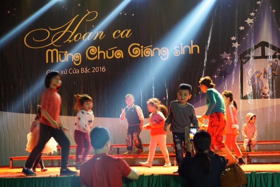 Hà Nội, TP HCM rực rỡ đêm Noel ha noi tp hcm ruc ro dem noel