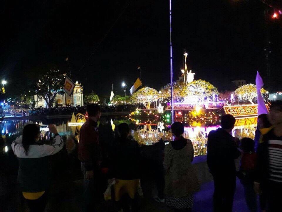 truc tiep ha noi tp hcm ruc ro dem noel