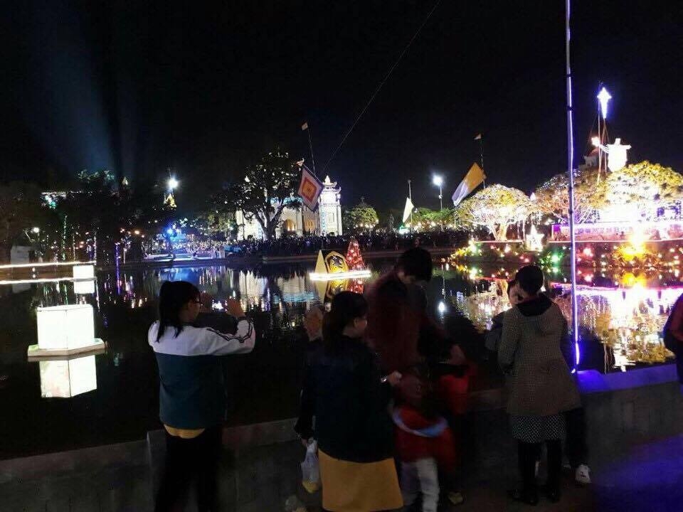 truc tiep ha noi tp hcm ruc ro dem noel