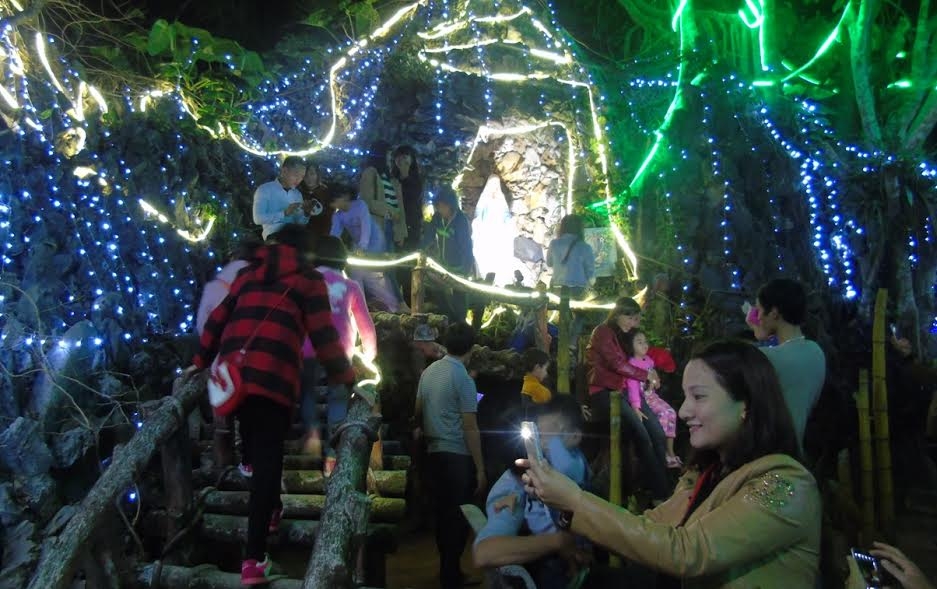 truc tiep ha noi tp hcm ruc ro dem noel