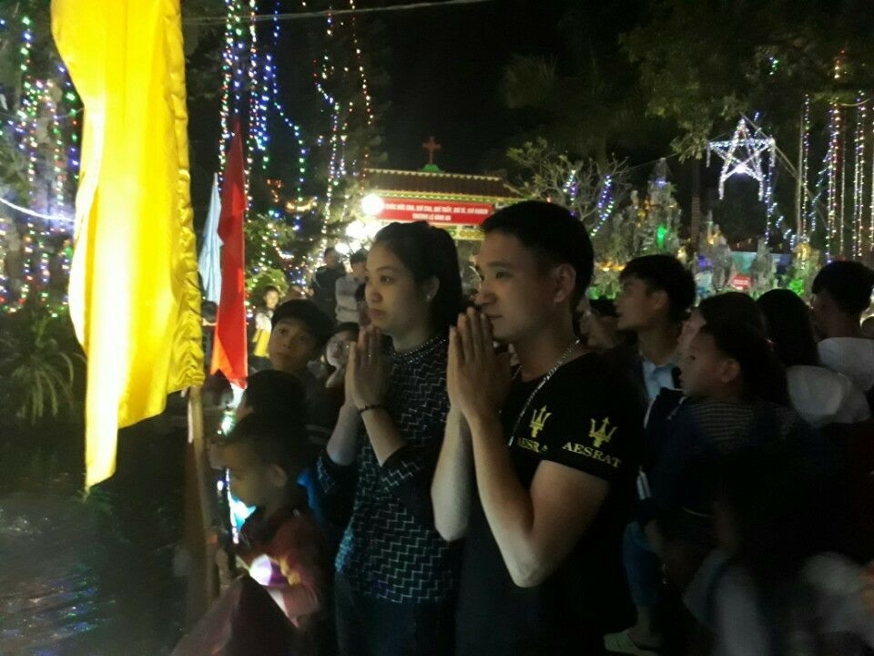 truc tiep ha noi tp hcm ruc ro dem noel