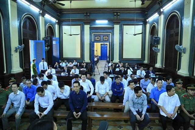 truc tiep xet xu phuc tham pham cong danh va dong pham