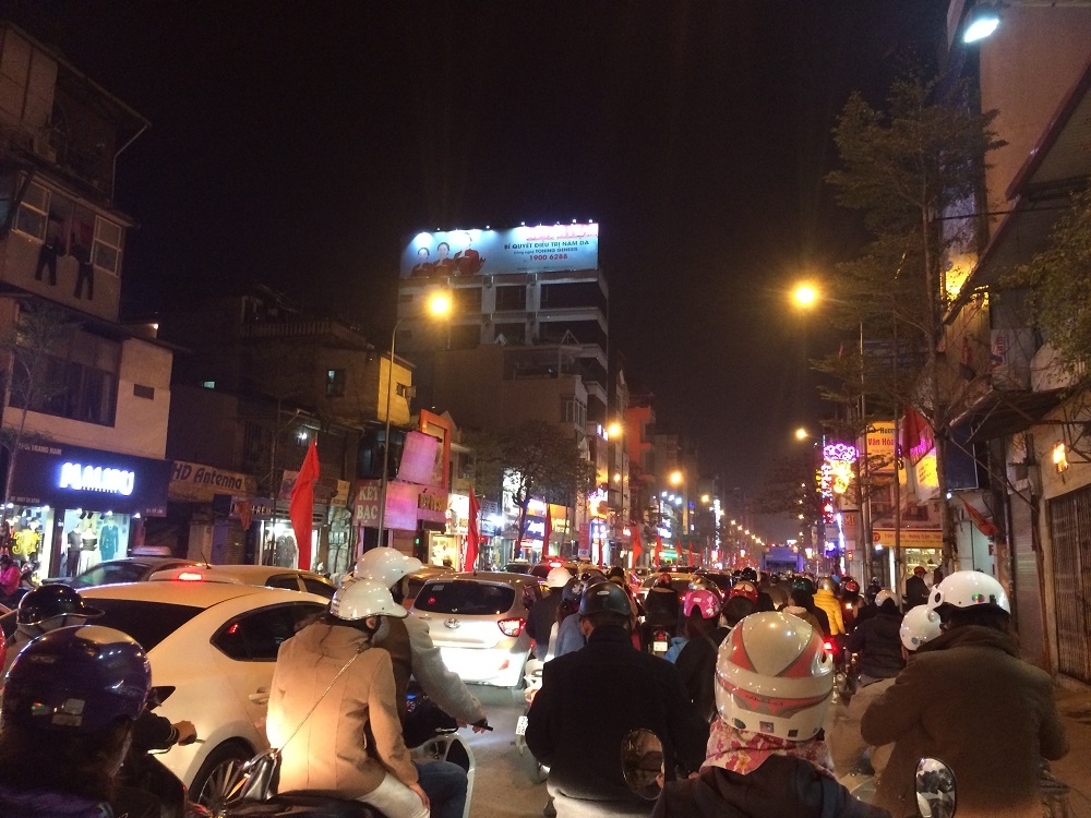 ha noi nhung ngay can tet giao thong cang nhu day dan