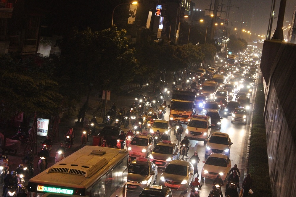 ha noi nhung ngay can tet giao thong cang nhu day dan