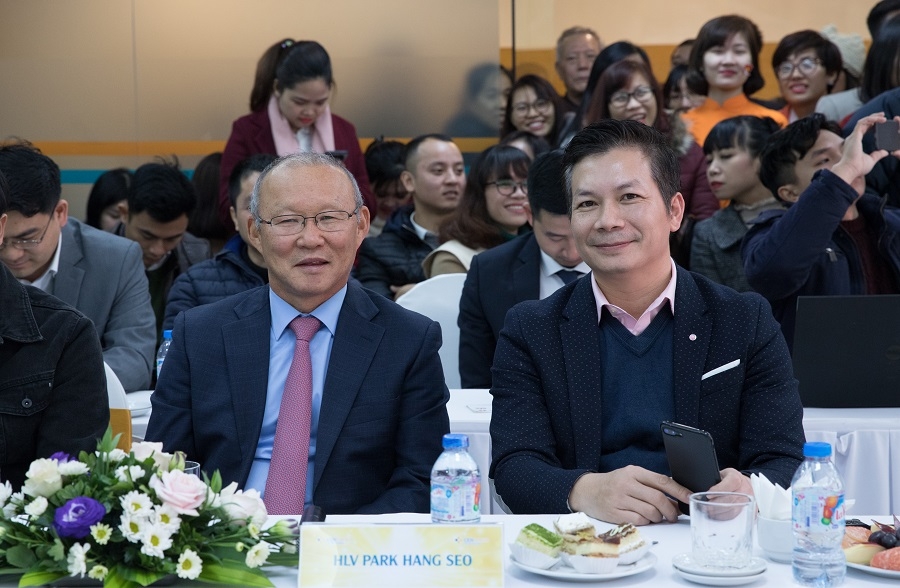 cong ty cua shark hung tang hlv truong u23 viet nam park hang seo can nha tri gia 13 ty dong