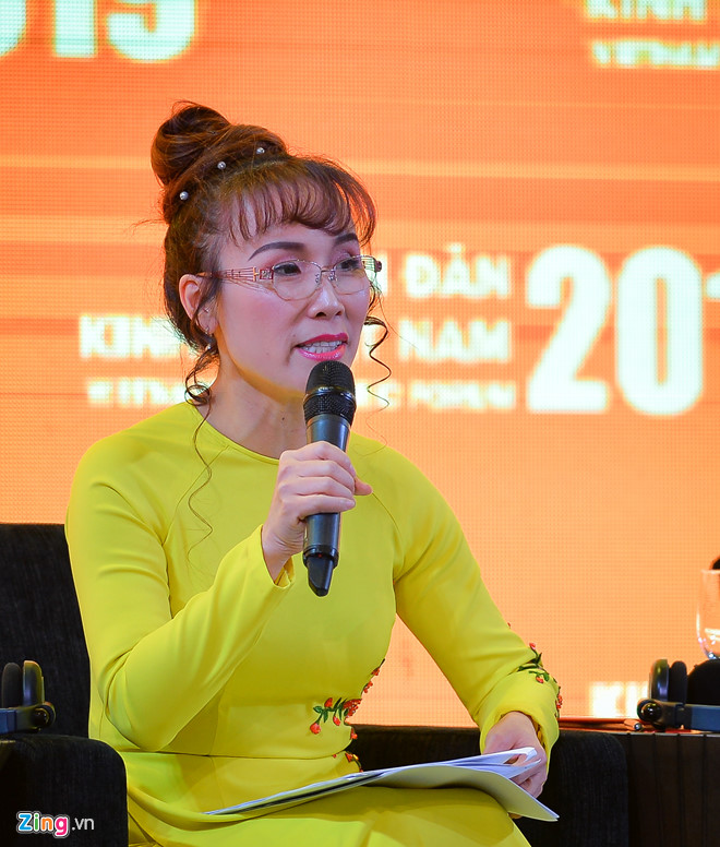 ceo vietjet cung mot su co ha canh nham ma hai dn bi doi xu khac nhau