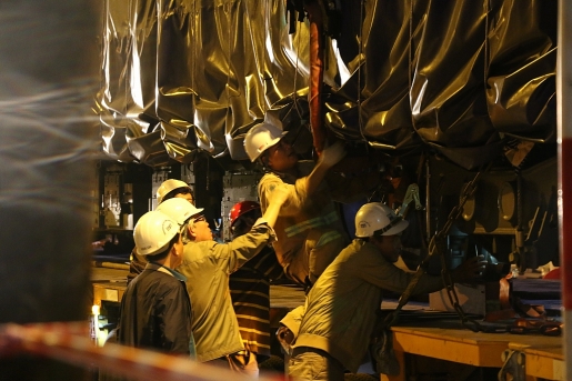 dau tau dau tien duoc cau len duong ray tren cao trong mua