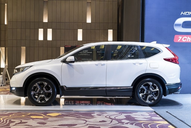 honda cr v 7 cho doi gia 150 trieu van bay het hon 700 xe trong mot thang