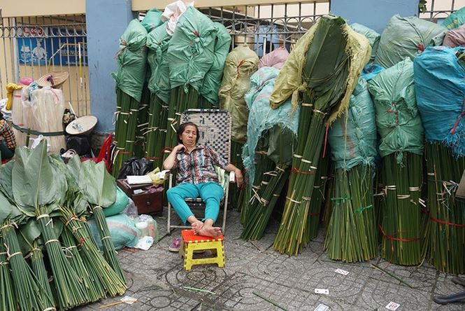 120000 dong mot bo la dong ban via he sai gon
