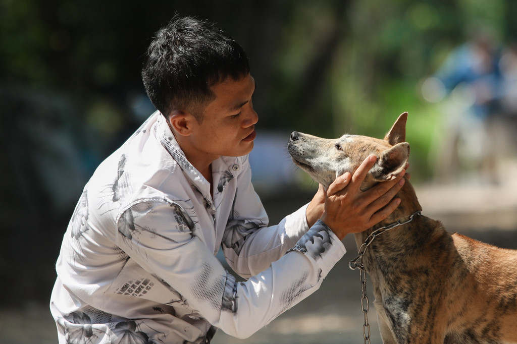 chu trai cho phu quoc o sai gon ke chuyen kiem tien ty tu nuoi cho