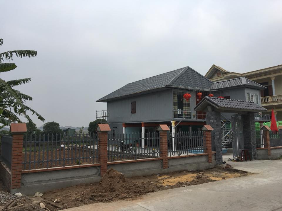 ngoi nha doc di la o hai duong dung tu 2 thung container chi phi chi 500 trieu dong