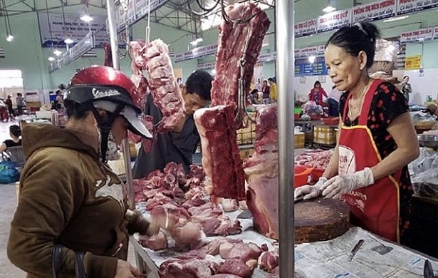 cho da nang 30 tet thit ca tang gia nhe hoa qua cung giao thua dat gia