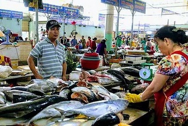 cho da nang 30 tet thit ca tang gia nhe hoa qua cung giao thua dat gia