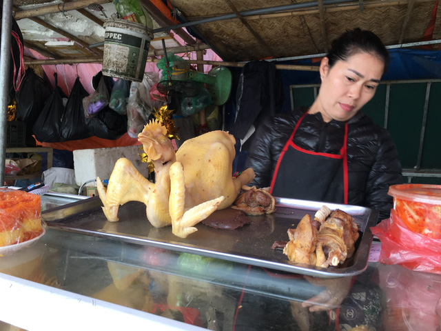 ngay hoi cung ga toan dan tiem nho cung ban tram con ngay ram