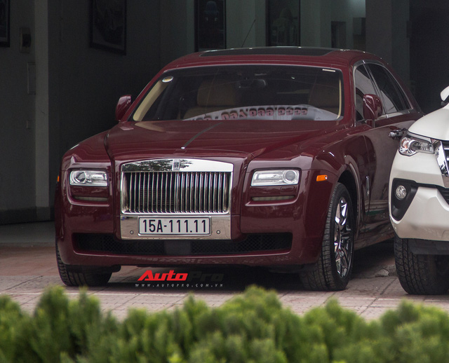 Rao bán Roll-Royce Ghost biển ngũ quý 1 giá hơn 11 tỷ rao ban roll royce ghost bien ngu quy 1 gia hon 11 ty