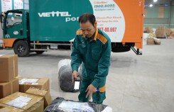 Gửi đông trùng hạ thảo, khách tố bị Viettel Post tráo hàng, xé nhãn