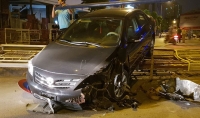 hon 100000 chiec kia sedona bi loi cua truot