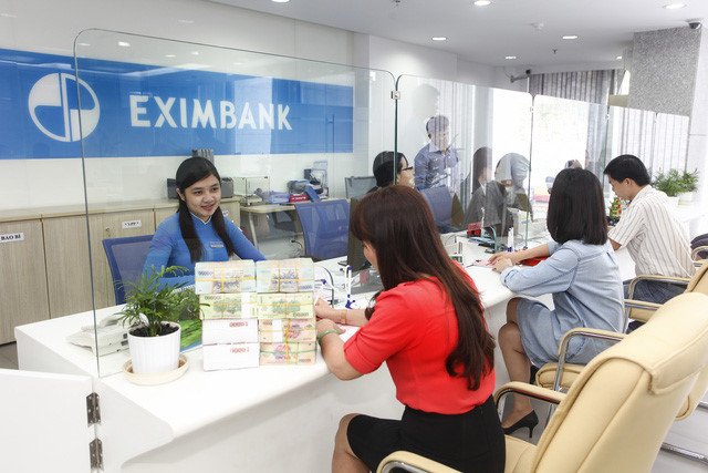 vu mat 50 ty o eximbank nghe an ngan hang lai muon tam ung cho khach