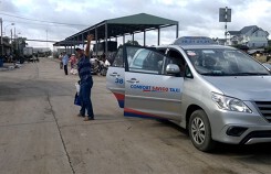 Liên tiếp xuất hiện hãng taxi Việt sa sút, đóng cửa vì Uber và Grab
