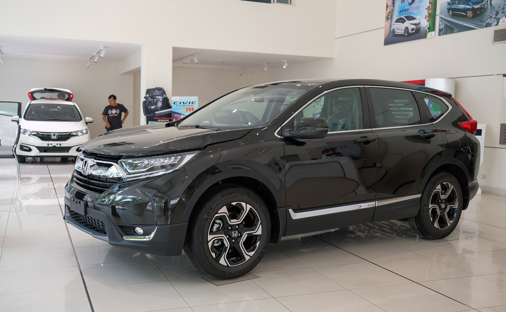 honda cr v huong thue nhap khau 0 ve dai ly giao xe som 1 thang