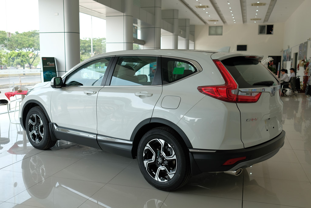 honda cr v huong thue nhap khau 0 ve dai ly giao xe som 1 thang