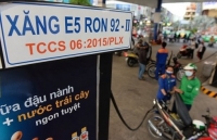 de xuat xoa so xang ron 95 gia con e100 doc quyen trong nuoc dat hon nhap ngoai
