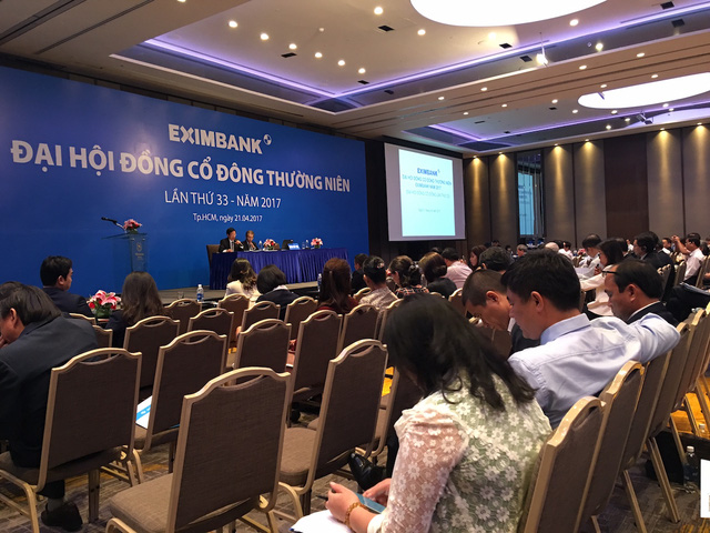 eximbank bat ngo bau cung luc 2 pho chu tich hoi dong quan tri
