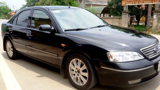 xe sedan cu sang chanh mot thoi duoc ban gia 300 trieu dong