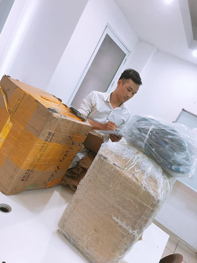 vo mong khoi nghiep 9x tre kiem nghin do nho danh hang trung quoc